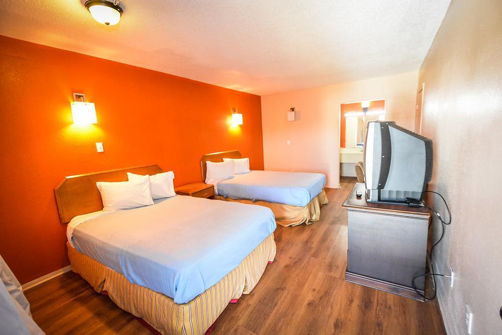 America'S Best Inn Montgomery モンゴメリー エクステリア 写真