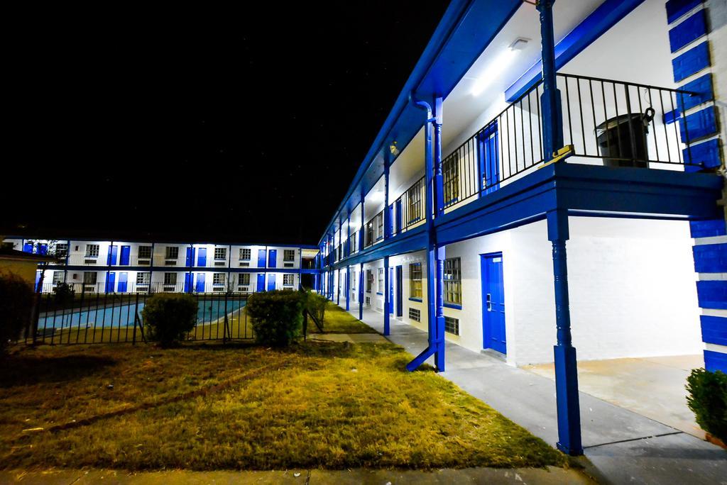 America'S Best Inn Montgomery モンゴメリー エクステリア 写真