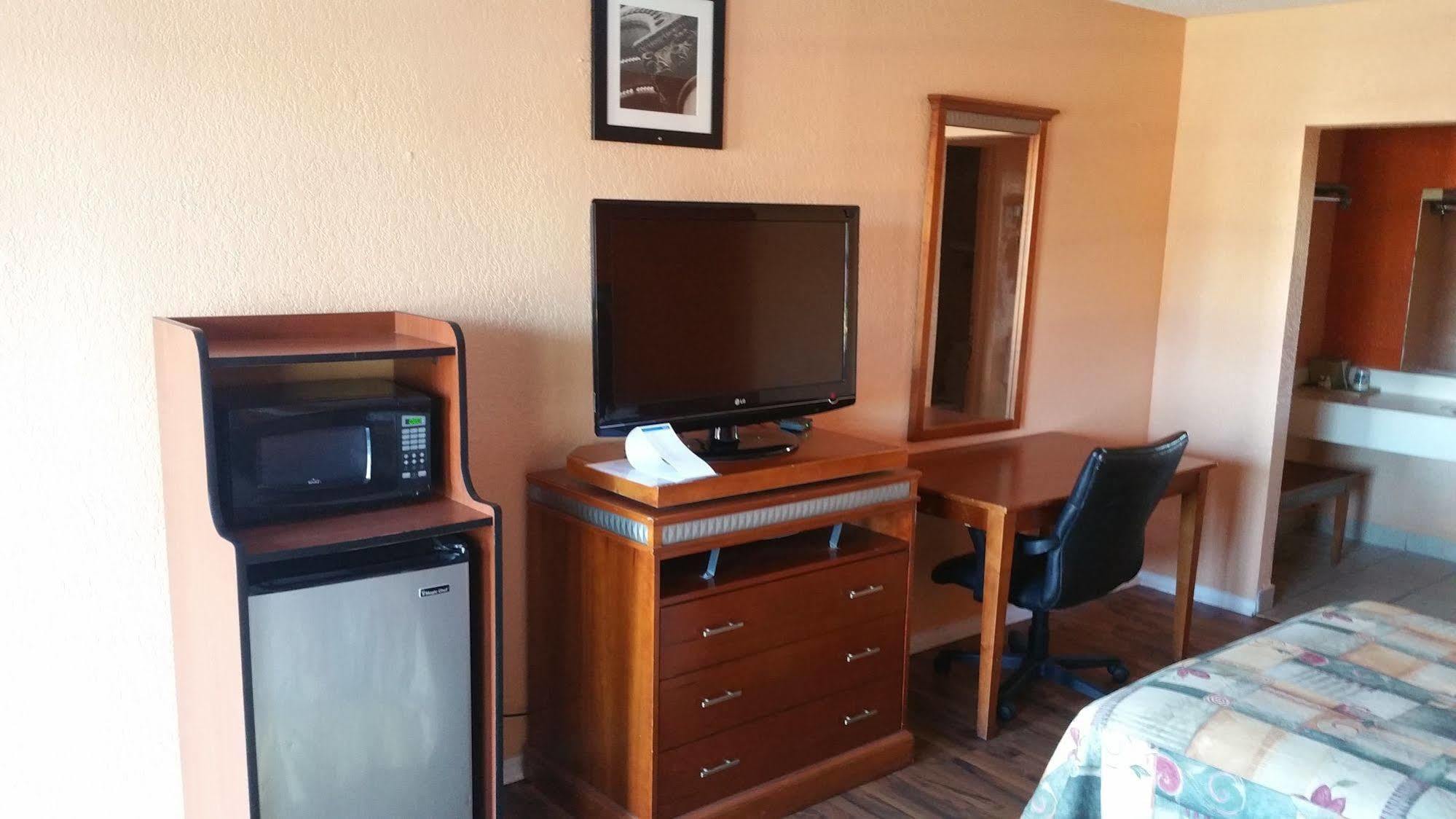 America'S Best Inn Montgomery モンゴメリー エクステリア 写真
