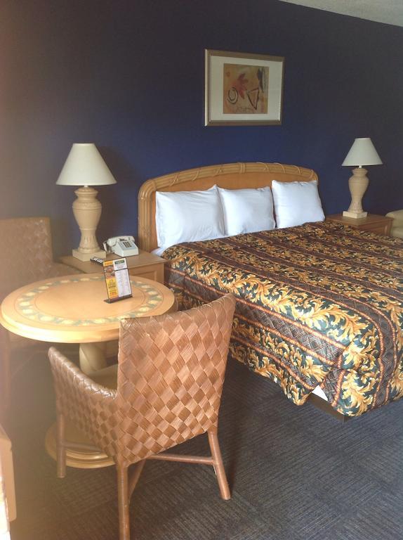 America'S Best Inn Montgomery モンゴメリー エクステリア 写真